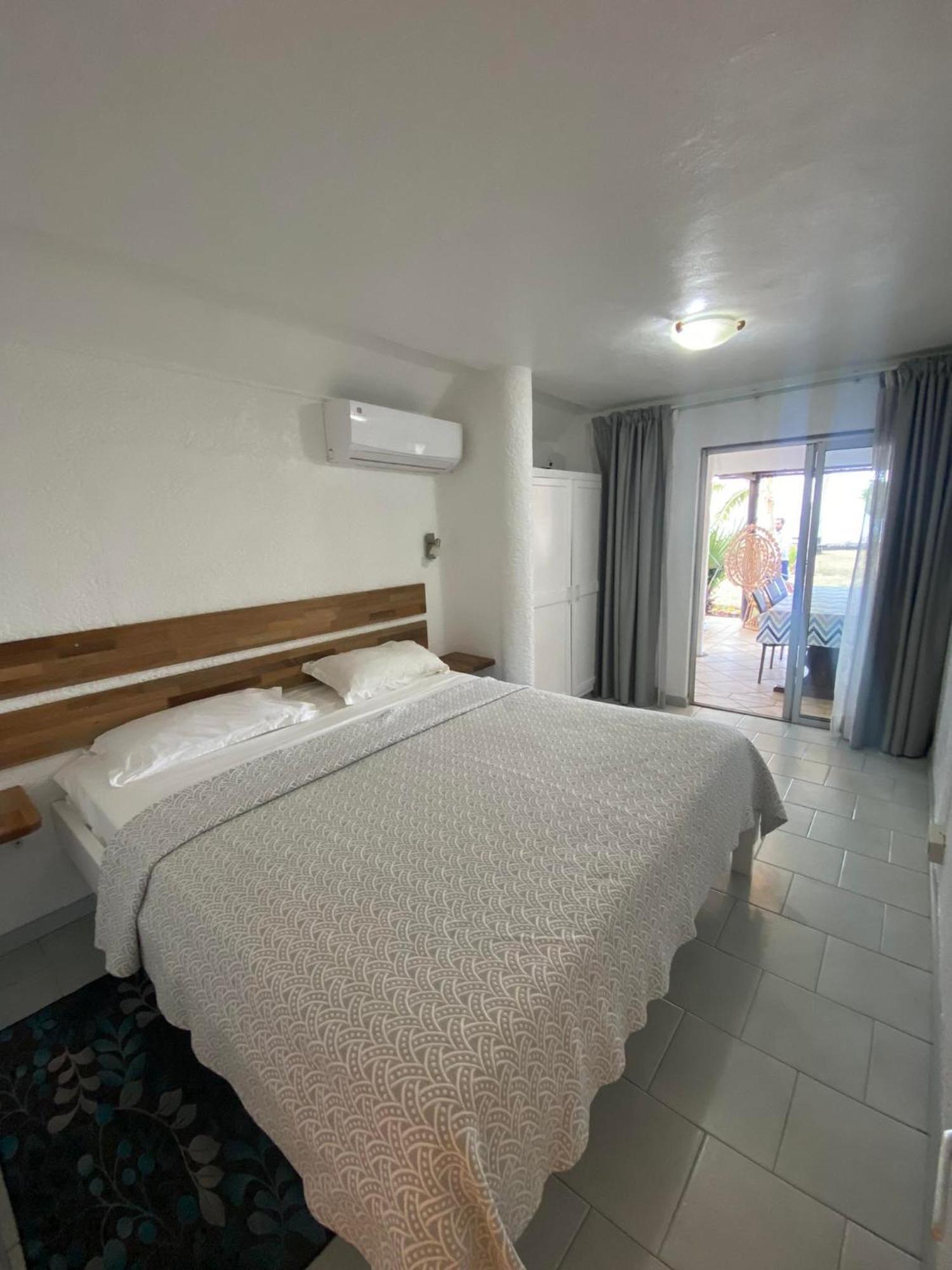 Islands View - Mazor Beach Villas Grande Gaube Room photo