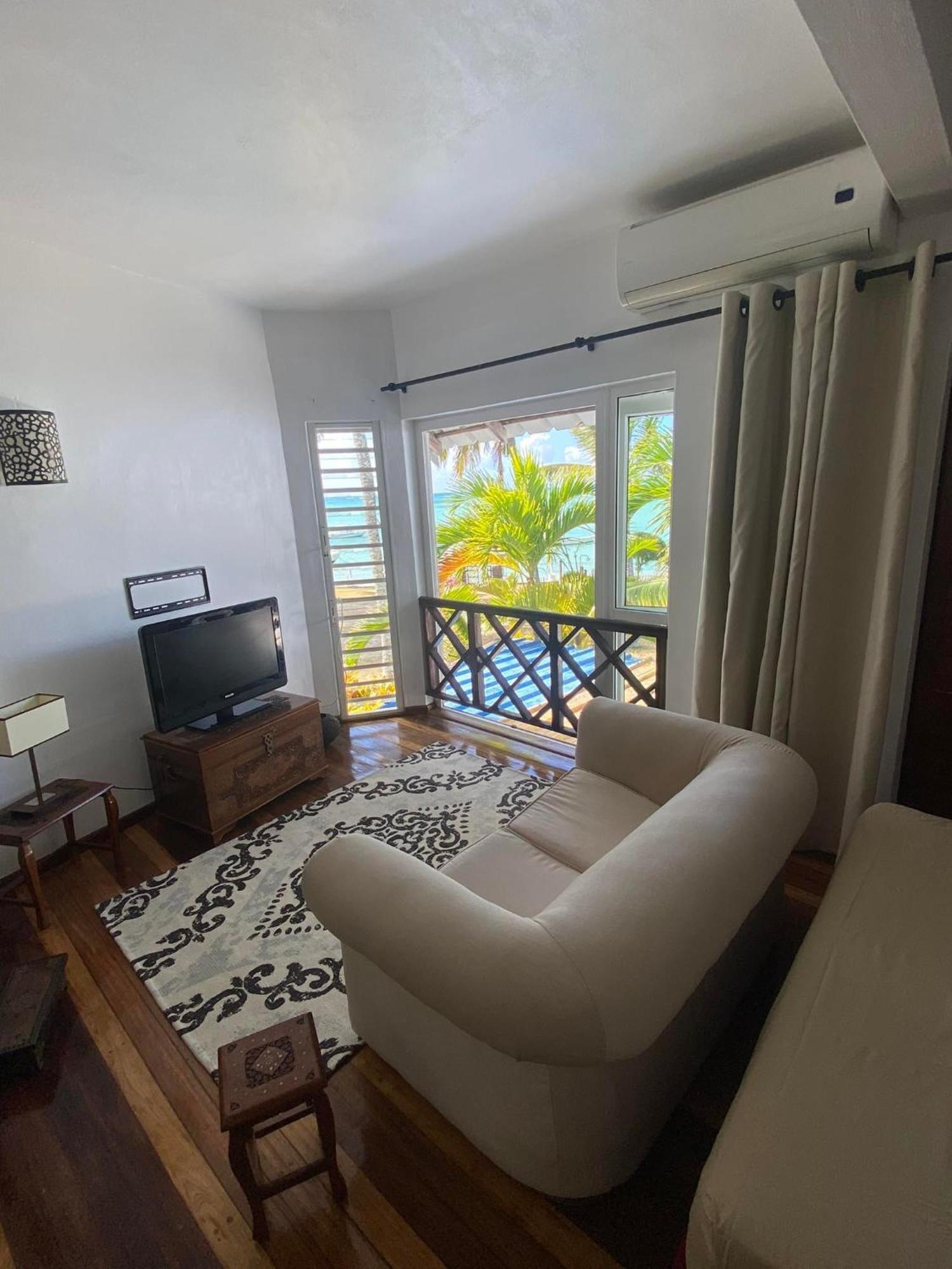 Islands View - Mazor Beach Villas Grande Gaube Room photo