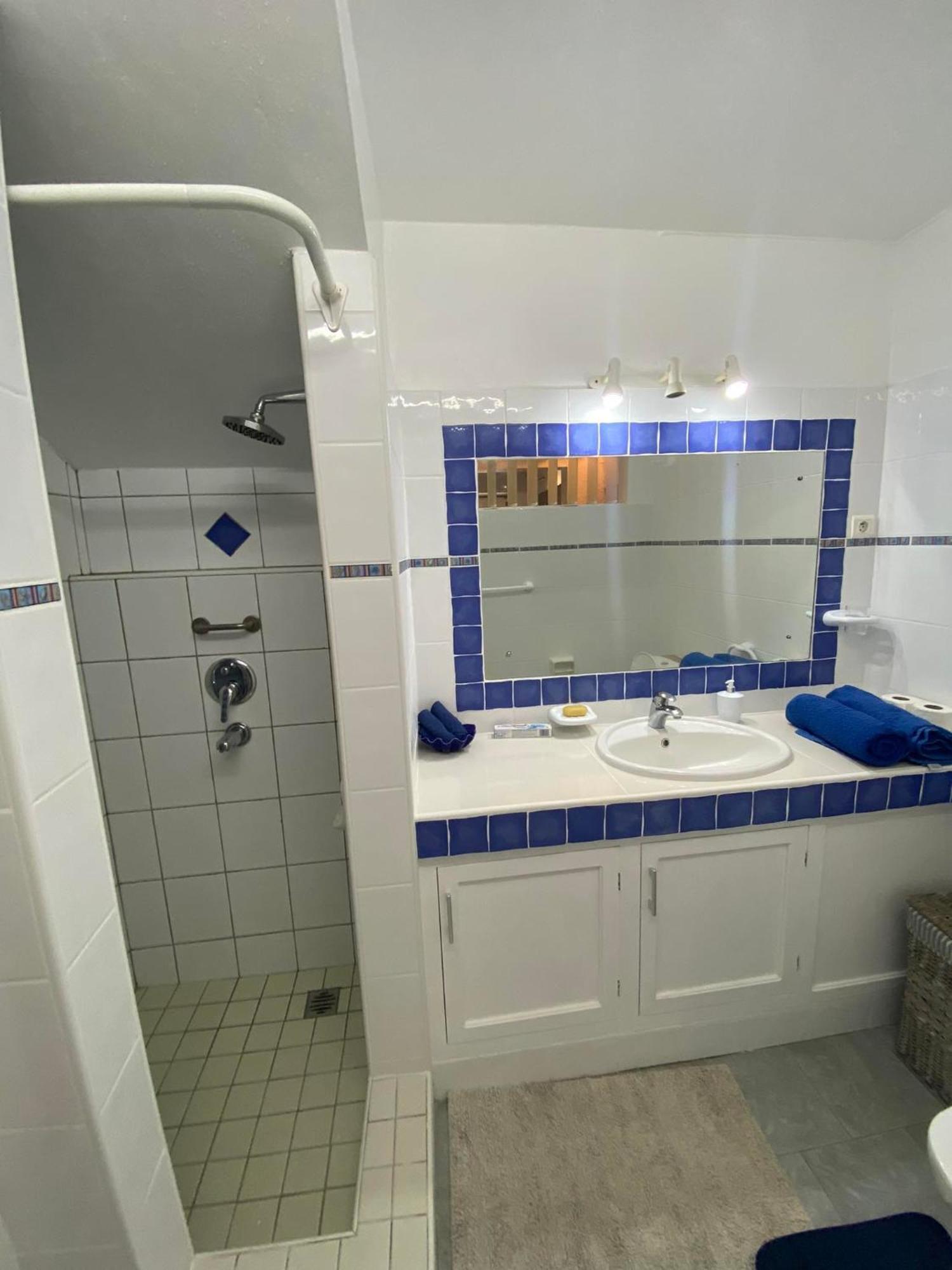 Islands View - Mazor Beach Villas Grande Gaube Room photo